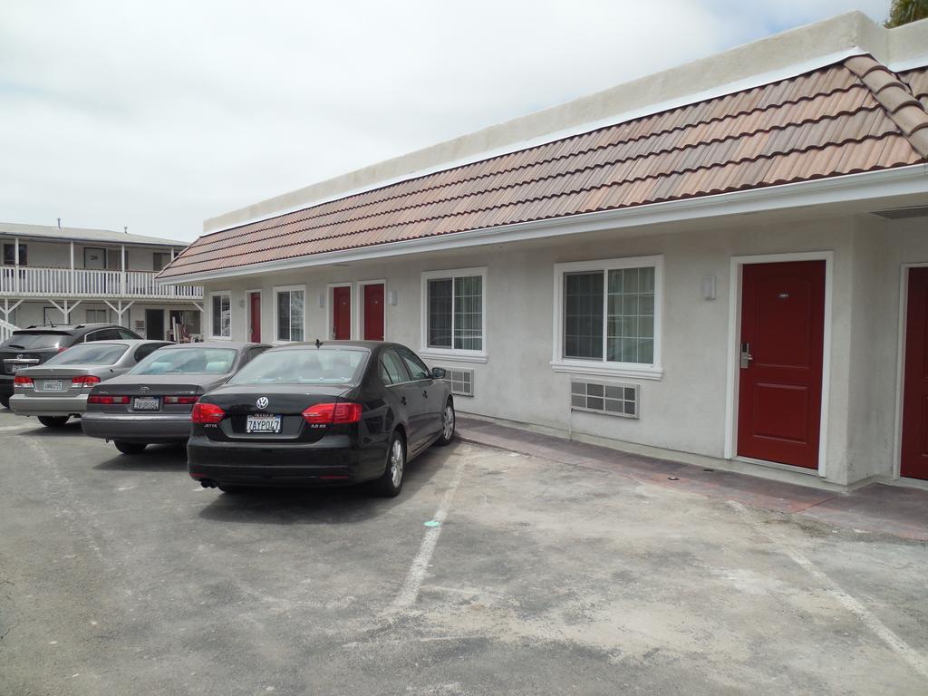Coast Inn Oceanside Bagian luar foto