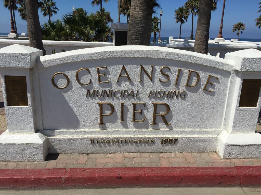 Coast Inn Oceanside Bagian luar foto