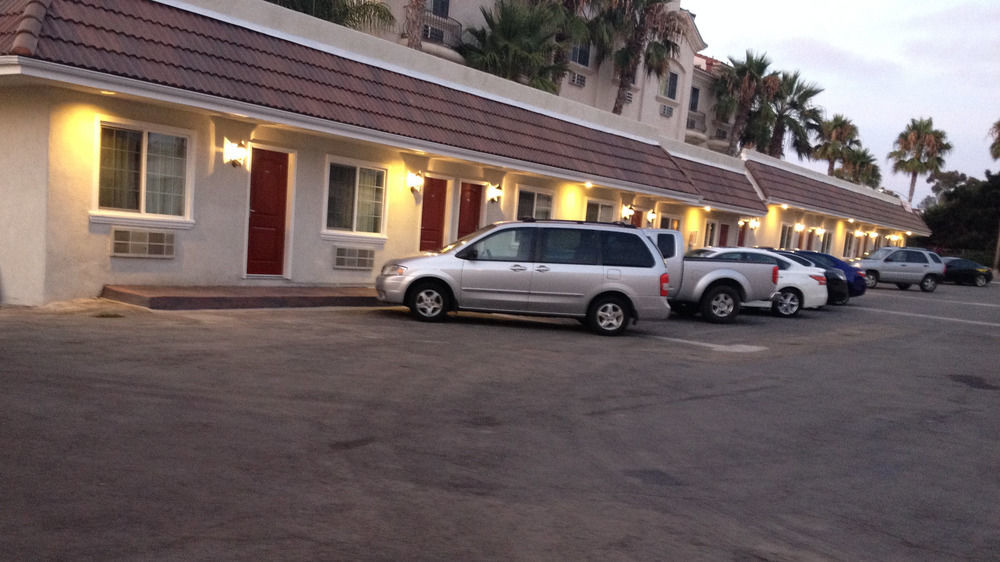 Coast Inn Oceanside Bagian luar foto